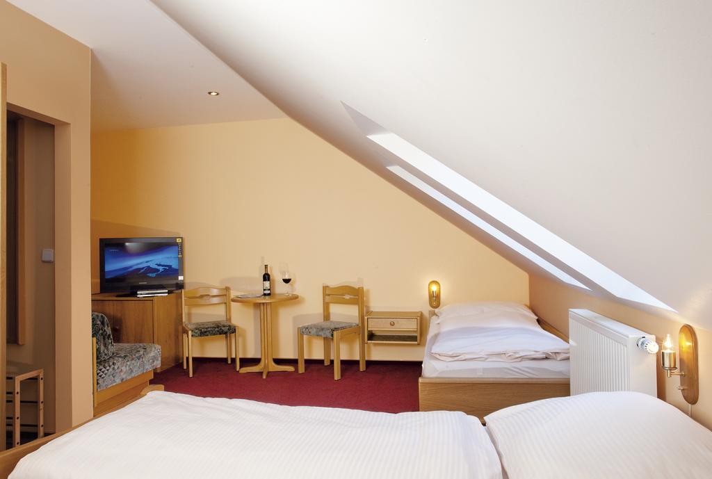Wellness Hotel Marlin Nová Pec Kamer foto